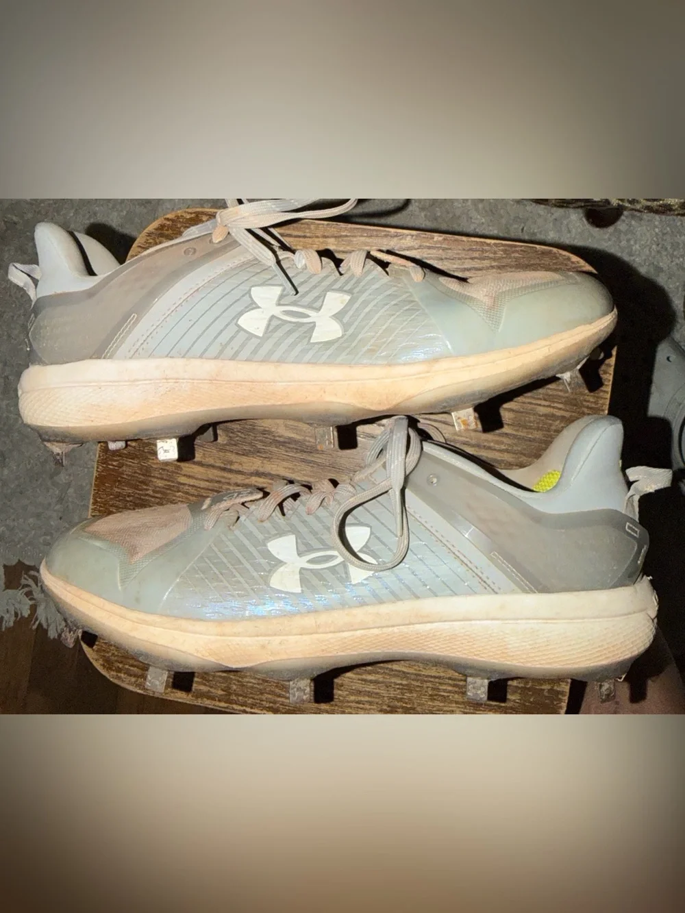 Men’s Under Armour Yard Low Metal baseball cleats size 12.5